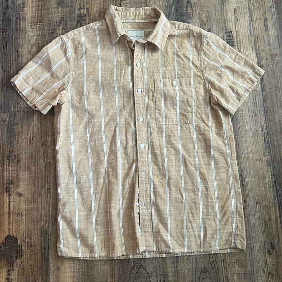 American Eagle Outfitters Tan and White Casual Button Down Shirt - Picture 1 of 3